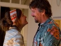 Juliet, Naked, la recensione: c'è ancora speranza per Ethan Hawke, rocker e padre fallito?