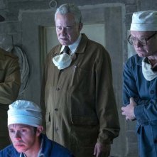 Chernobyl: Stellan Skarsgård, Mark Bagnall, Jared Harris, Ralph Ineson in una scena della serie