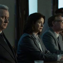 Chernobyl: una scena con Emily Watson  e Stellan Skarsgård