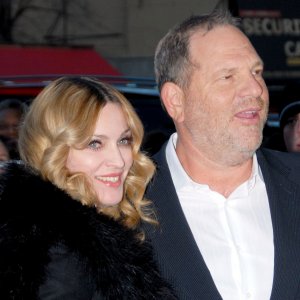 Madonna in una foto con Harvey Weinstein