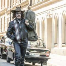 Rapina a Stoccolma: Ethan Hawke in una scena del film