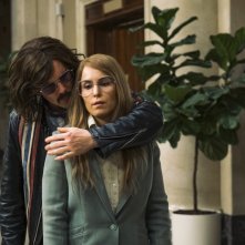 Rapina a Stoccolma: un'immagine con Ethan Hawke e Noomi Rapace