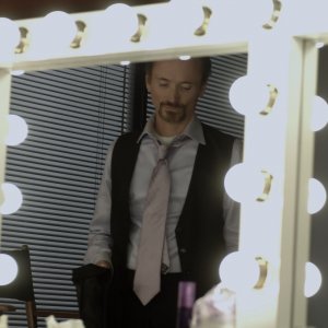 The Elevator: James Parks durante una scena del film