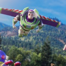 Toy Story 4: Buzz Lightyear in una scena del film