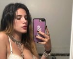 Bella Thorne pubblica le sue foto hot dopo le minacce degli hacker