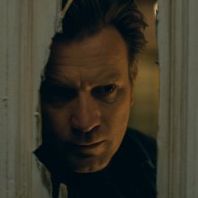 Doctor Sleep: una scena del film con Ewan McGregor