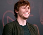 Evan Peters al Giffoni 2019: l'attore sarà premiato con il Giffoni Experience Award