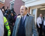 Kevin Spacey nei guai: spuntano i messaggi hot sui presunti abusi sessuali