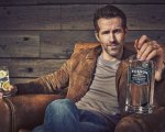 Ryan Reynolds ha scritto una finta recensione su Amazon per il suo gin!