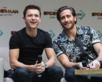 Spider-Man: Far From Home, Tom Holland e Jake Gyllenhall vestiti come i Roxbury Guys alla premiere