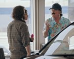 Arnold Schwarzenegger è un venditore di auto inquinanti nel divertente spot per salvare l'ambiente