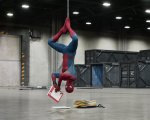 Spider-Man, il suo twerking appeso al semaforo nel video virale