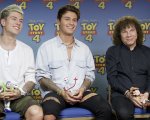 Toy Story 4: Benji & Fede e Riccardo Cocciante cantano 'Hai un amico in me' nel film