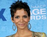 La Sirenetta: Disney ingaggia Halle Bailey, ma il web legge Halle Berry, la reazione è esilarante