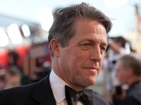 Hugh Grant replica alla manager di AMA: 'Non pensavo fosse un paparazzo, è stata maleducata'