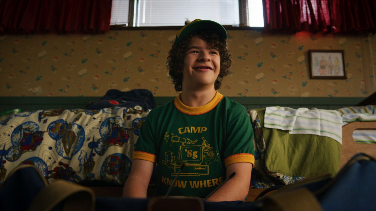 Dustin in una scena della serie di Stranger Things