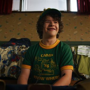 Stranger Things: una scena della terza stagione con Gaten Matarazzo