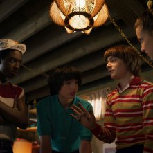 Stranger Things: una scena di gruppo della terza stagione