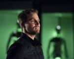 Arrow 8: nuovo costume svelato da un tweet, ma non è quello di Oliver Queen