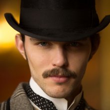 Edison - L'uomo che illuminò il mondo: un primo piano di Nicholas Hoult