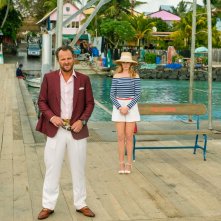 Serenity - L'isola dell'iganno: una scena con Jason Clarke e Anne Hathaway