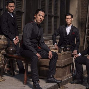 Warrior: Jason Tobin, Rich Ting in una scena della serie