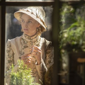 Warrior: Joanna Vanderham in una scena della serie