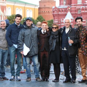 Di tutti i colori: Pietro Innocenzi, Armando Pizzuti, Max Nardari, Andrea Preti, Roberto Carrubba sul set