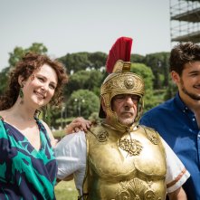 Di tutti i colori: Giancarlo Giannini, Olga Pogodina, Andrea Preti in una scena del film
