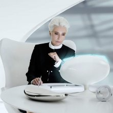 Men In Black International: Emma Thompson in una scena