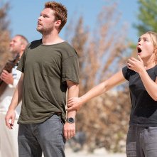 Midsommar - Il viaggio dei dannati: Jack Reynor, Florence Pugh in una scena del film