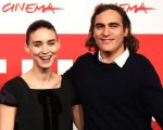 Joaquin Phoenix e Rooney Mara sono ufficialmente fidanzati!