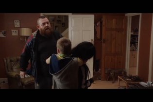 Una Famiglia Al Tappeto 2019 Tutti I Video Movieplayerit