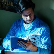 Nevermind: il protagonista immerso nella lettura