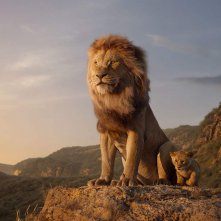 Il Re leone: Mufasa con il piccolo Simba