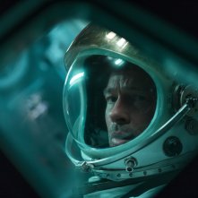 Ad Astra: la prima foto di Brad Pitt in tenuta da astronauta