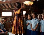 Little Monsters: nel trailer del film Lupita Nyong'o lotta contro gli zombie!