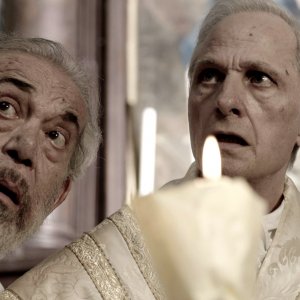 Il Signor Diavolo: una scena con Lino Capolicchio e Gianni Cavina