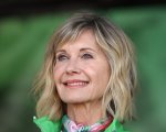 Olivia Newton-John: 'Ho il cancro e non voglio sapere quanto mi resta da vivere'