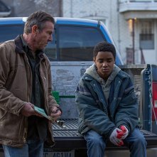 Kin: Dennis Quaid e Myles Truitt  in una scena del film