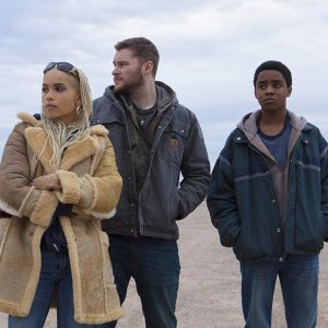 Kin: Jack Reynor, Myles Truitt e Zoe Kravitz in una scena del film