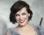 Milla Jovovich incinta del terzo figlio: 'Felice e terrorizzata a causa della mia età'