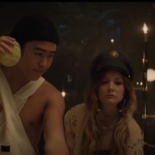 La rivincita delle sfigate: Billie Lourd, Nico Hiraga in una scena del film