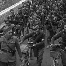 Scherza con i fanti: una scena del documentario