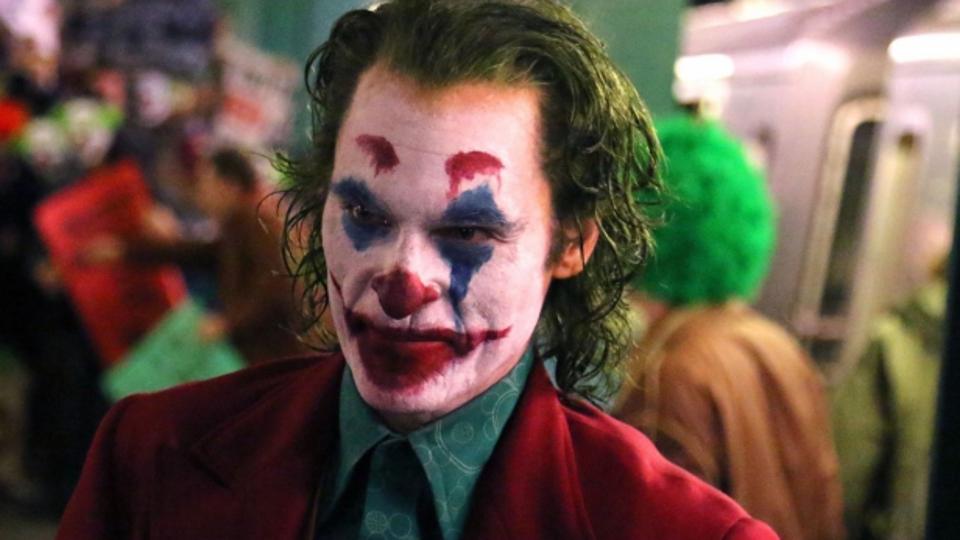 Primo piano di Joaquin Phoenix in Joker di Todd Phillips