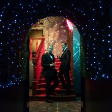 Panama Papers: Gary Oldman e Antonio Banderas in  una scena del film