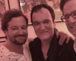 Quentin Tarantino, Christian De Sica e suo figlio: la foto di gruppo è virale