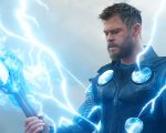 Avengers: Endgame, i fratelli Russo condividono una nuova foto di Thor scattata sul set