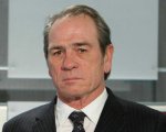Tommy Lee Jones nel cast del thriller Wander