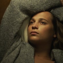 Submergence: una scena con Alicia Vikander